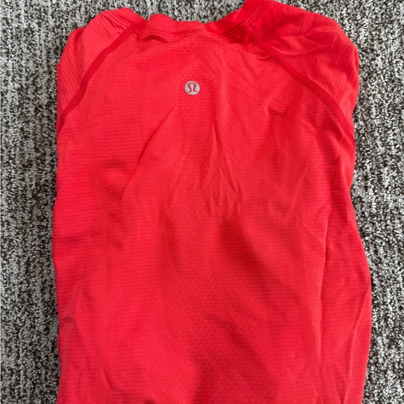 Red Lululemon x peloton run swiftly long Sleeve Shirt - Picture 4 of 5